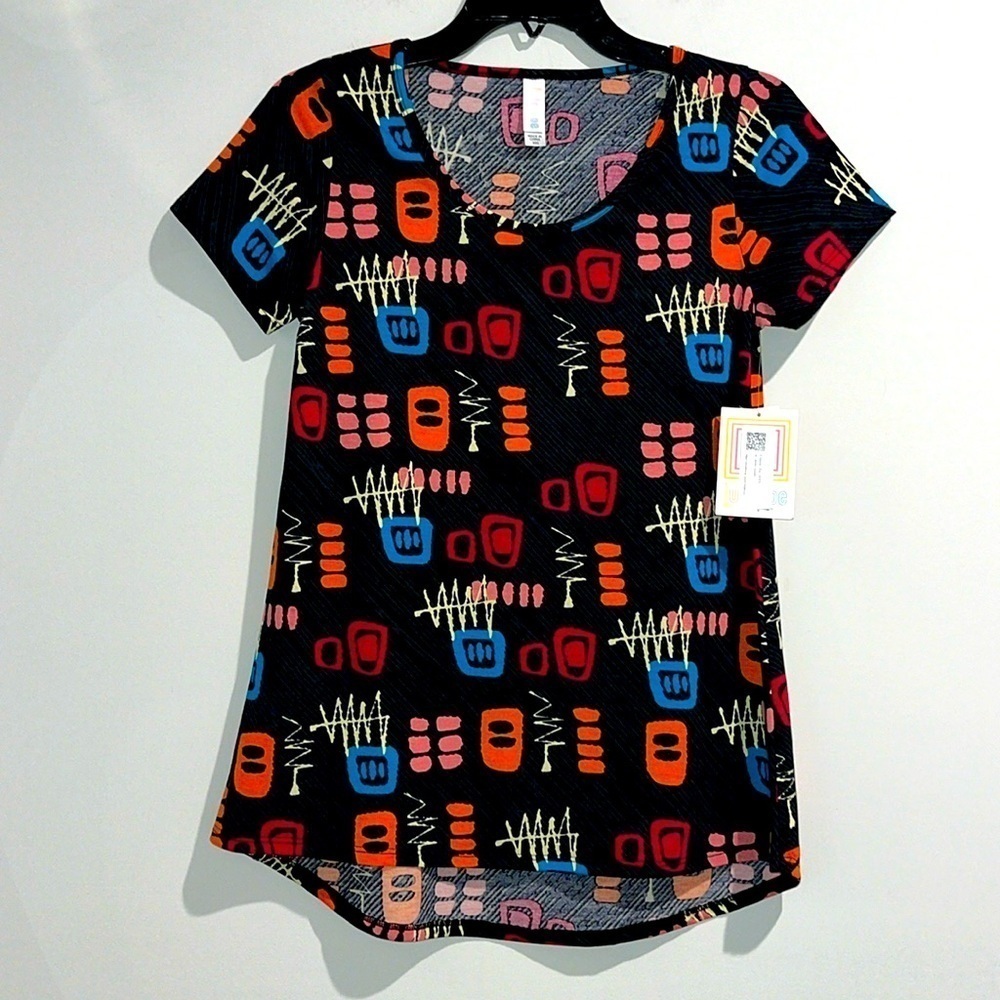 Lularoe classic tee top. Size XXS. NWT.